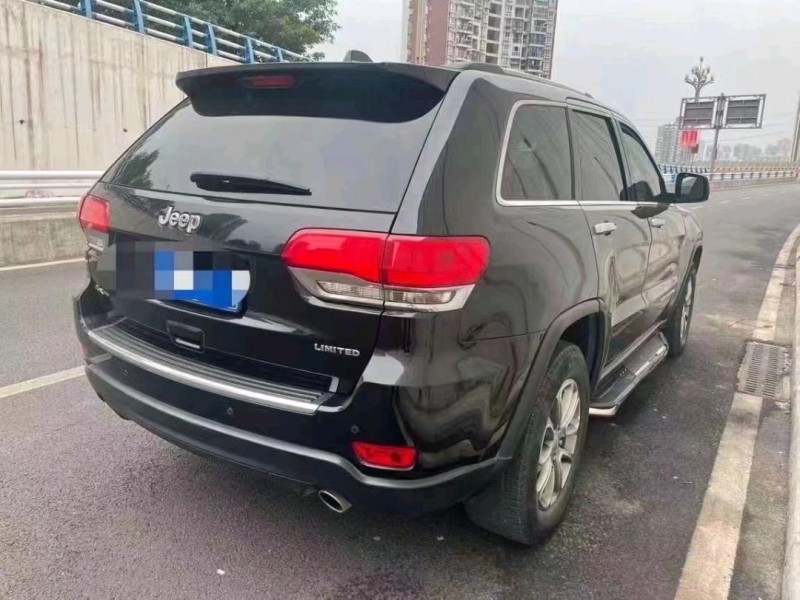 东营16年Jeep大切诺基6