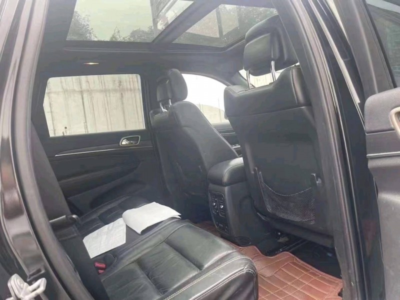 东营16年Jeep大切诺基9