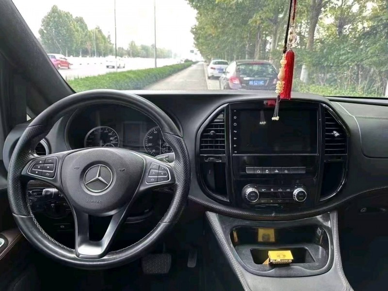 枣庄17年奔驰威霆6