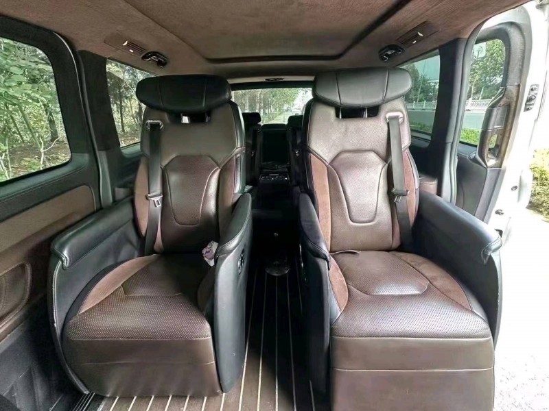 枣庄17年奔驰威霆4