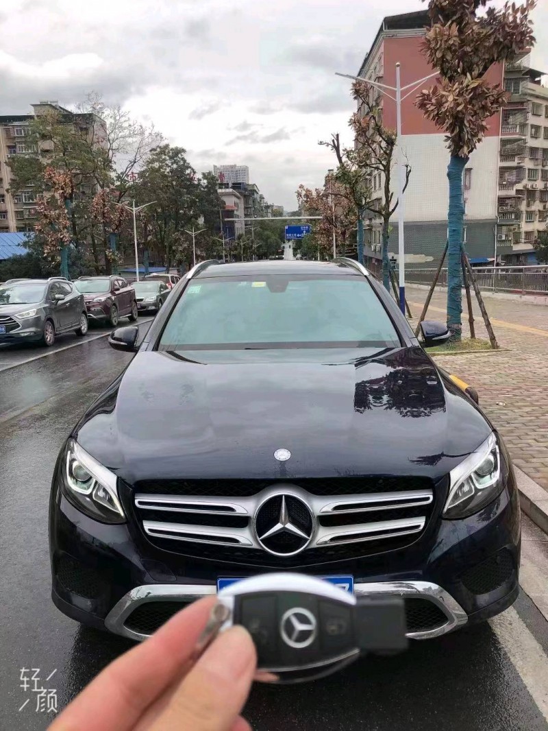 重庆17年奔驰GLC1