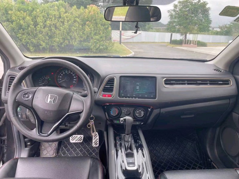 广州17年本田缤智3