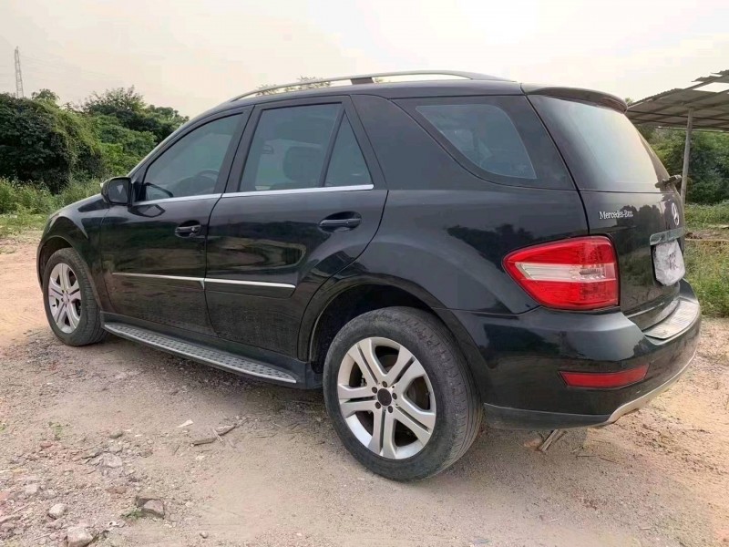 中山09年奔驰ML4