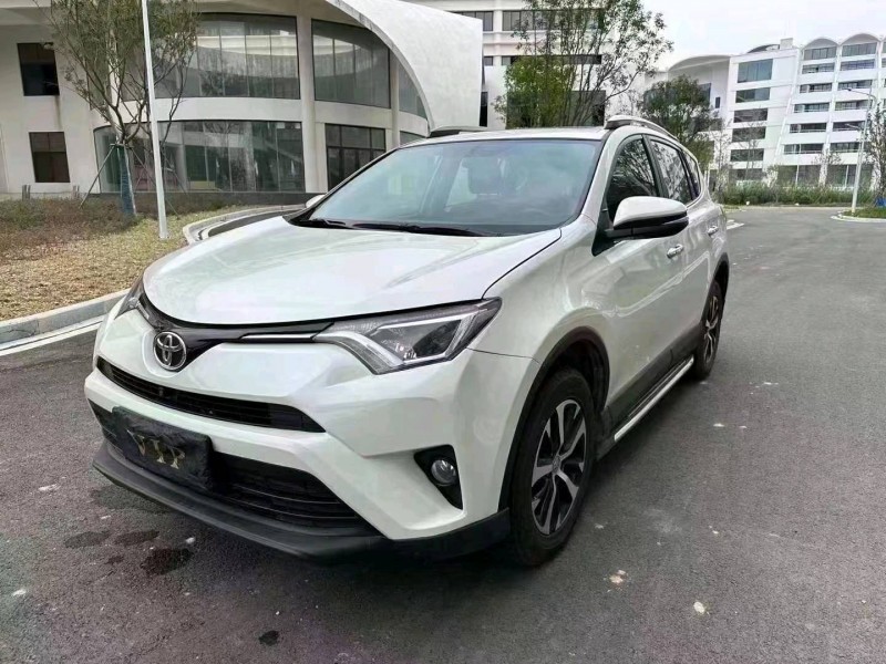 嘉興17年豐田RAV4榮放3