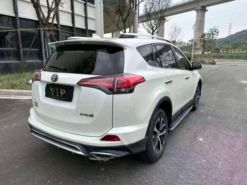 嘉興17年豐田RAV4榮放6