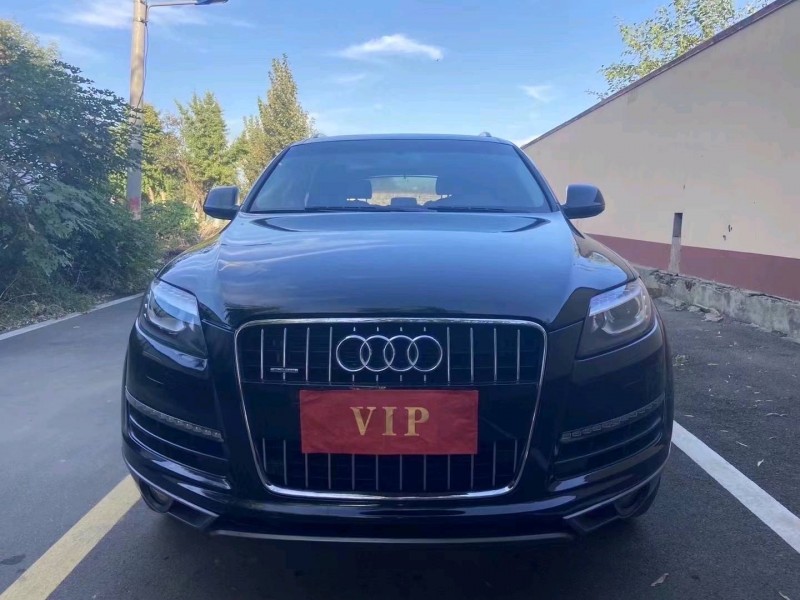 青岛12年奥迪Q71