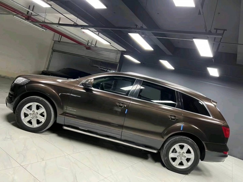 成都15年奥迪Q75
