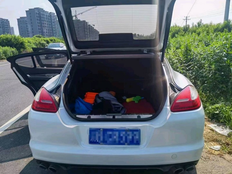 广州13年保时捷帕拉梅拉7