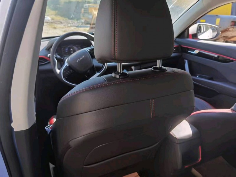 成都22年东风奕炫6