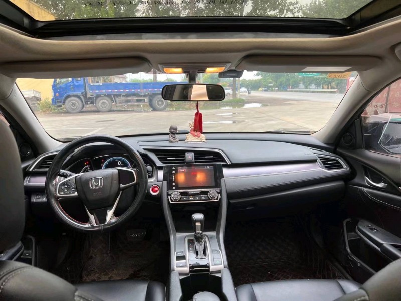 北京19年本田思域4