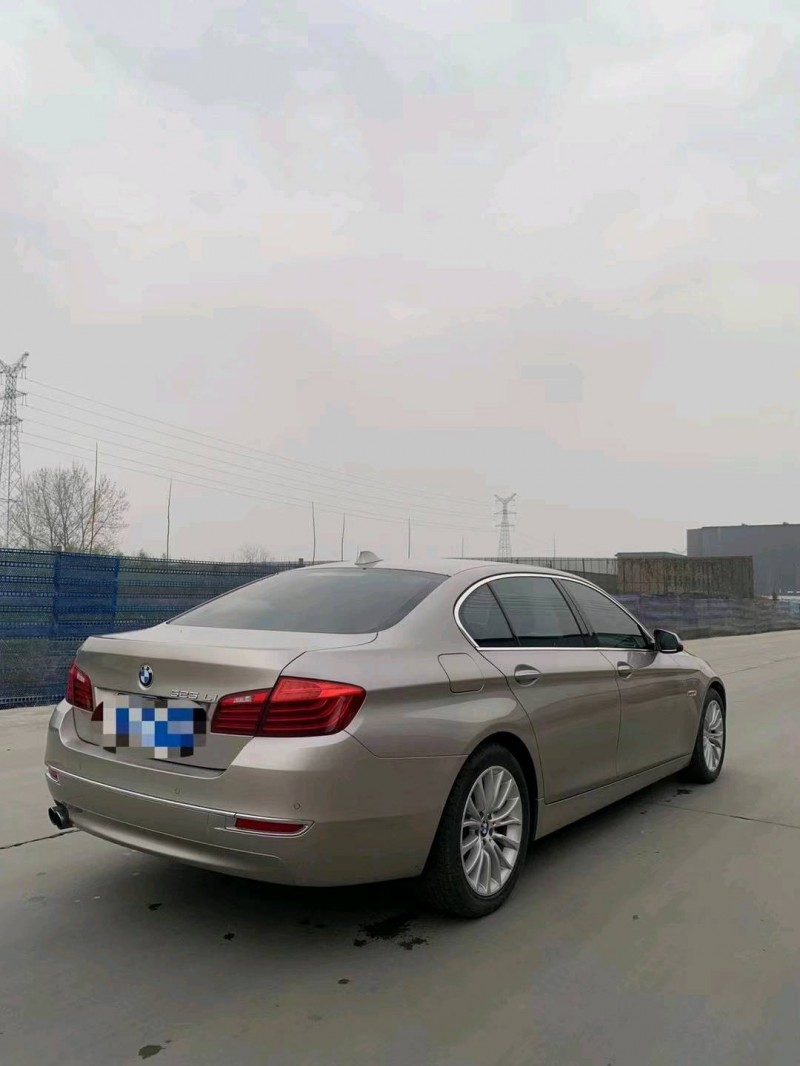北京17年宝马5系3