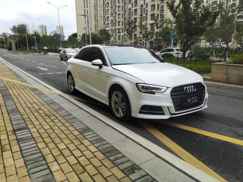 苏州19年奥迪A32