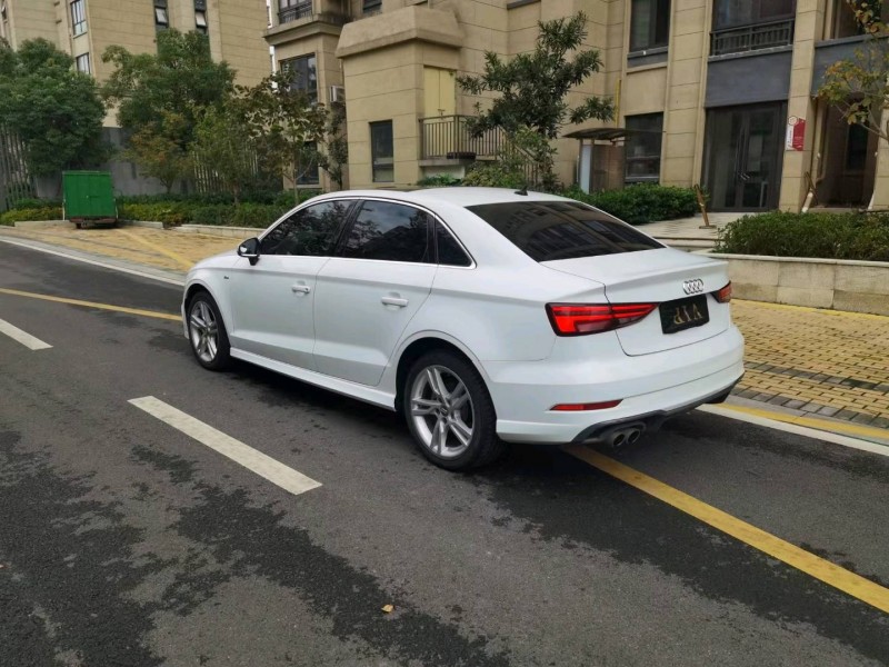 苏州19年奥迪A37