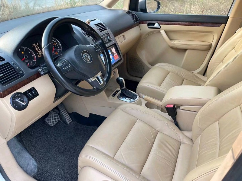 济宁11年大众途安6