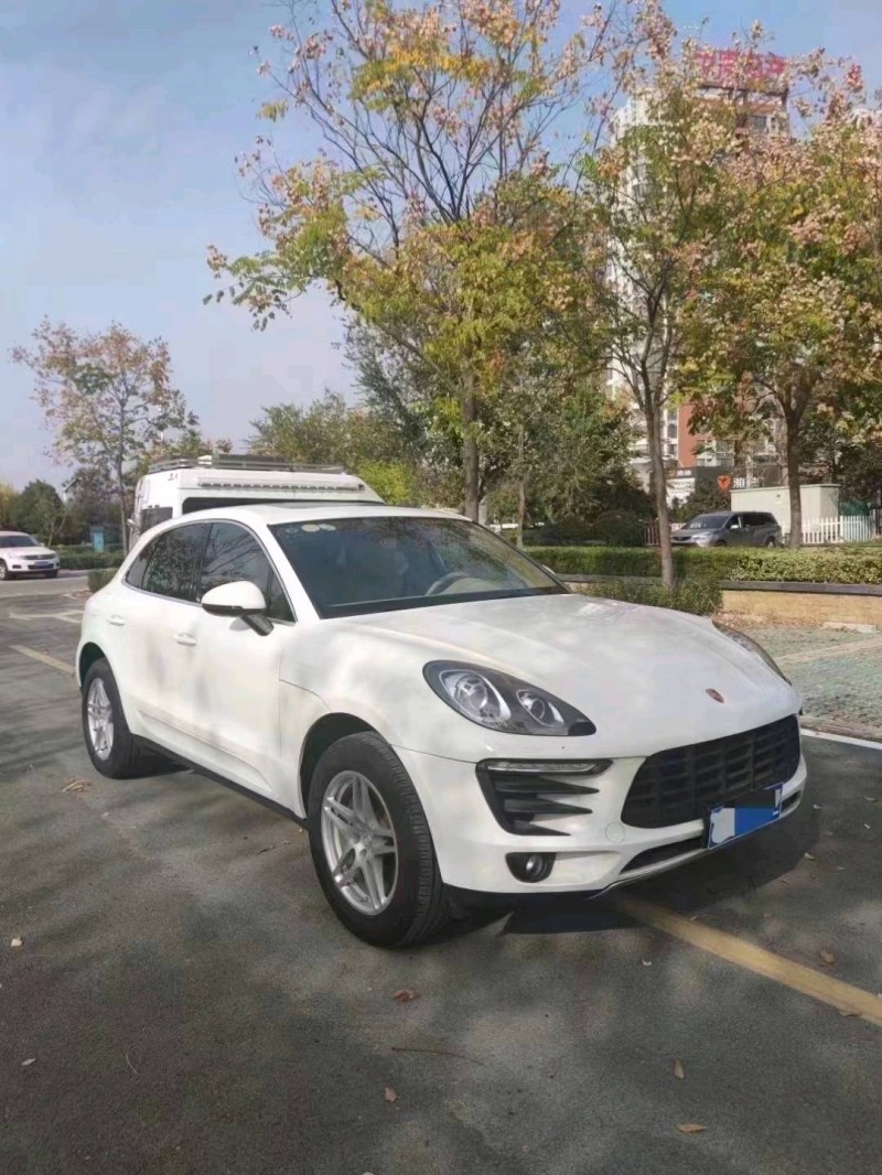 东营16年保时捷Macan2