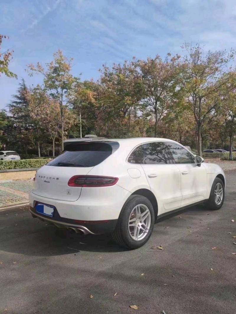 东营16年保时捷Macan4