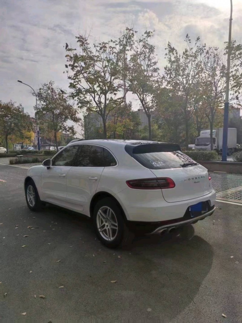 东营16年保时捷Macan9