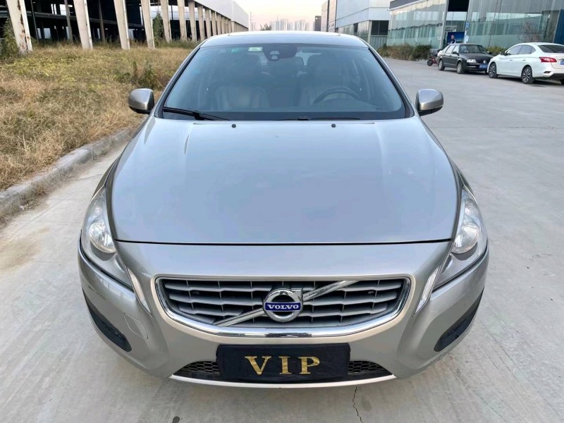 济宁11年沃尔沃S60L9