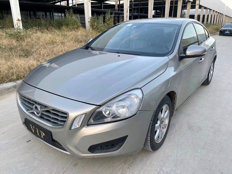 济宁11年沃尔沃S60L8
