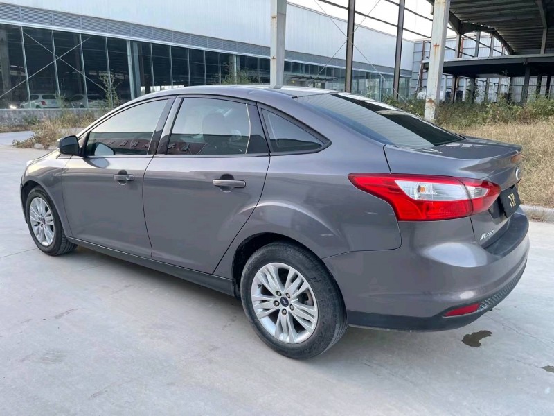 济宁15年福特福克斯3