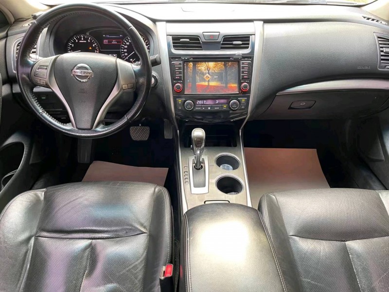 济宁13年日产天籁9