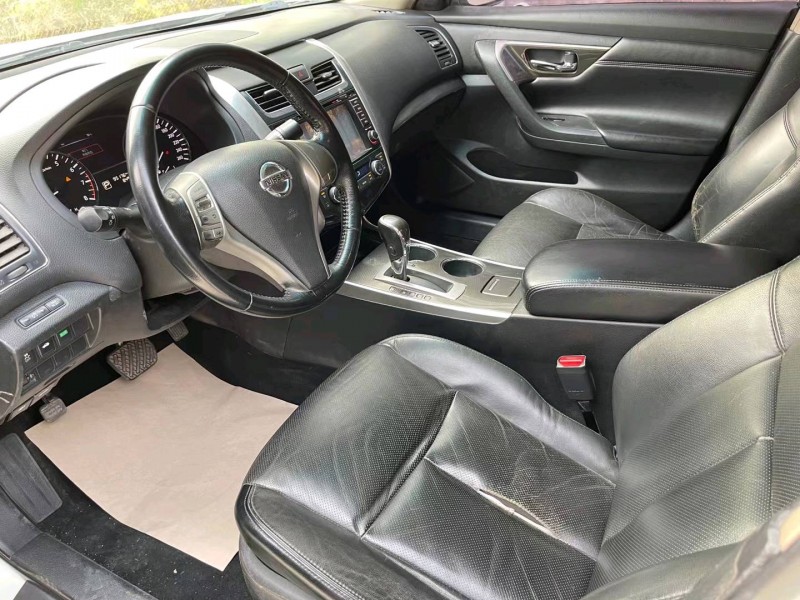 济宁13年日产天籁8