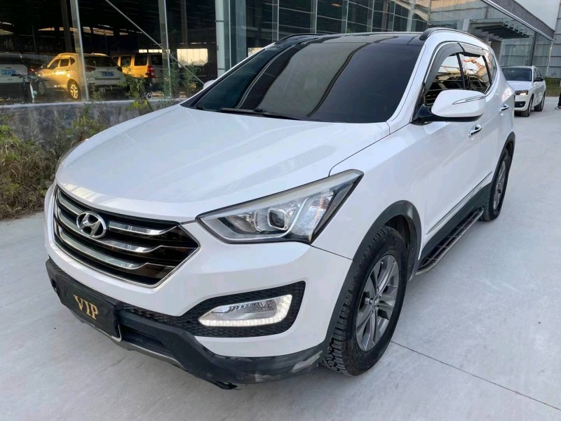 济宁13年现代全新胜达2