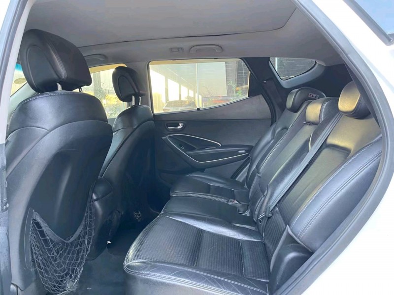 济宁13年现代全新胜达4