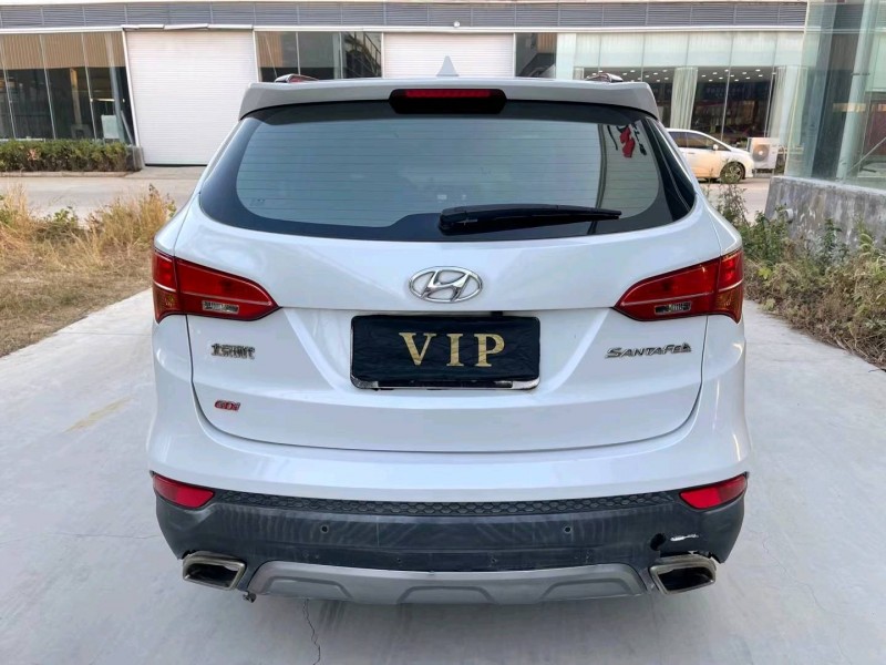 济宁13年现代全新胜达9