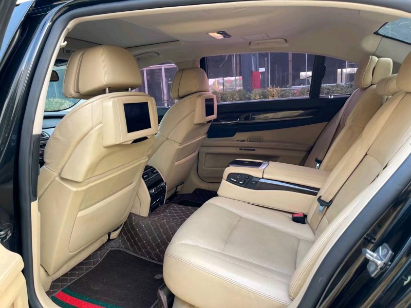 济宁12年宝马7系3