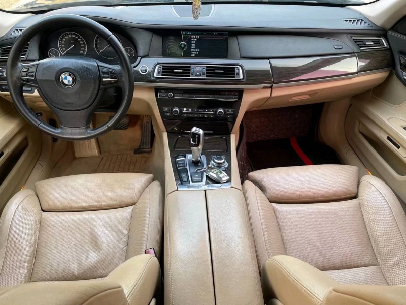 济宁12年宝马7系4