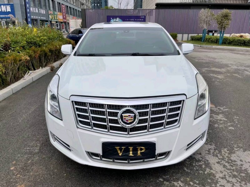 济宁13年凯迪拉克XTS1
