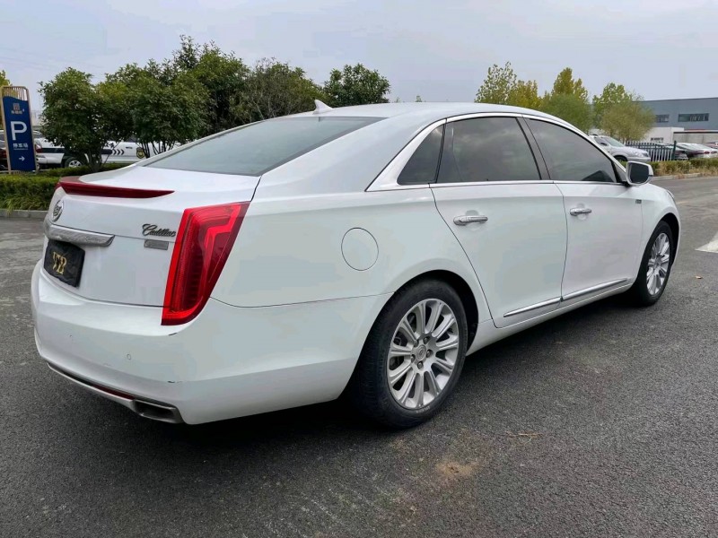 济宁13年凯迪拉克XTS8
