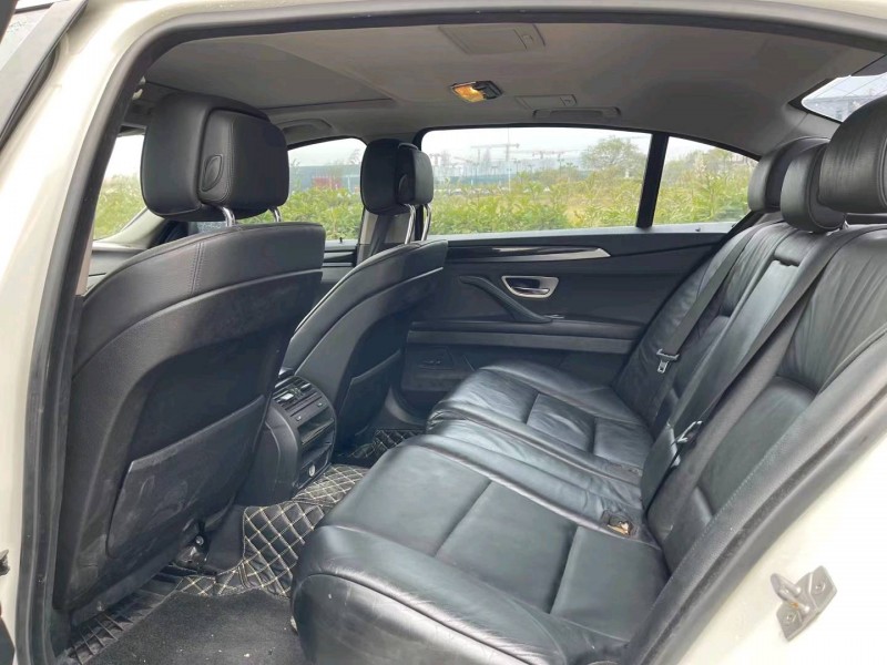 济宁13年宝马5系4