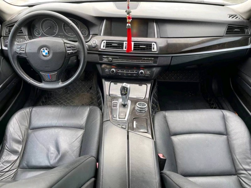 济宁13年宝马5系5