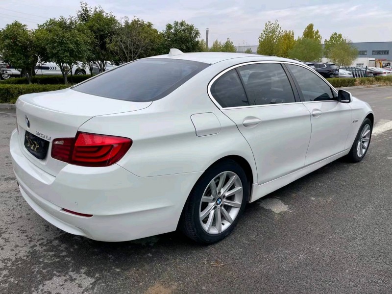 济宁13年宝马5系8