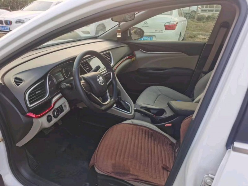 济南17年别克英朗6