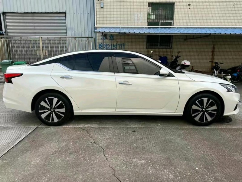 中山21年日产天籁8