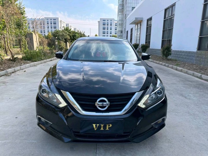 盐城18年日产天籁1