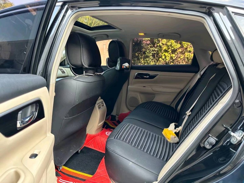 盐城18年日产天籁5