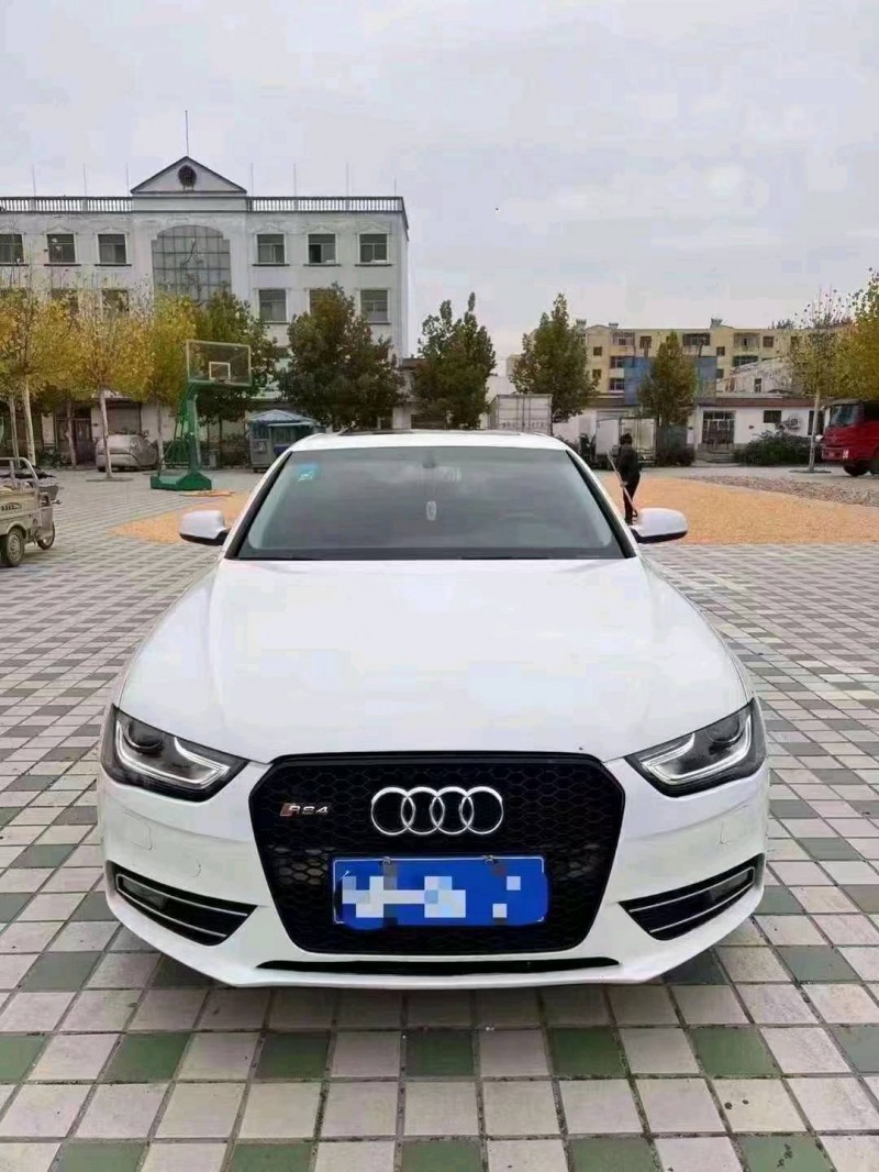 北京14年奥迪A4L1