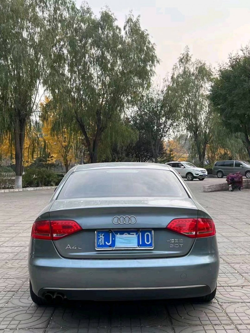 嘉興12年奧迪A4L2