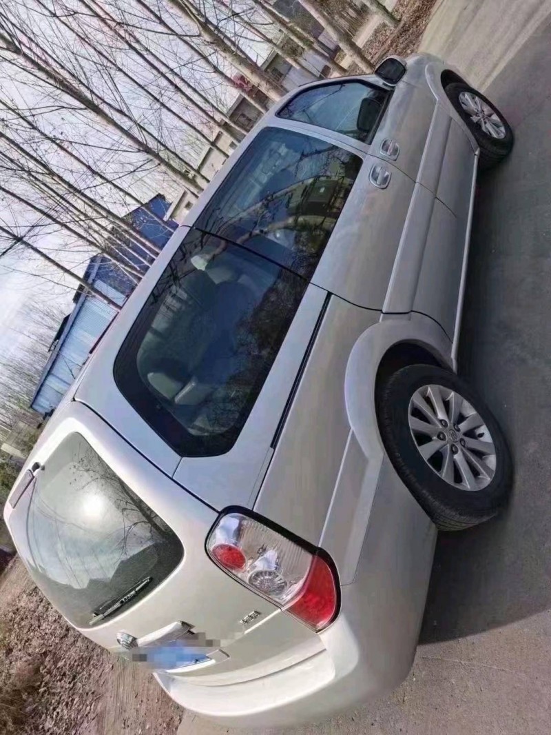 临沂12年别克GL82