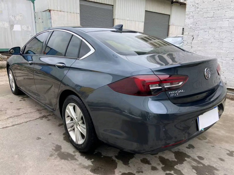 广州20年别克君威8