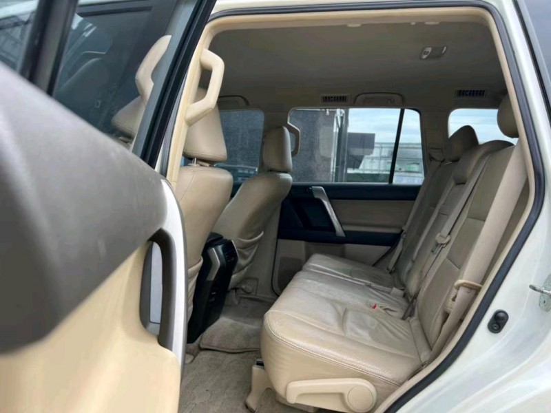 东莞13年丰田普拉多6