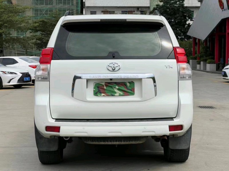 东莞13年丰田普拉多9