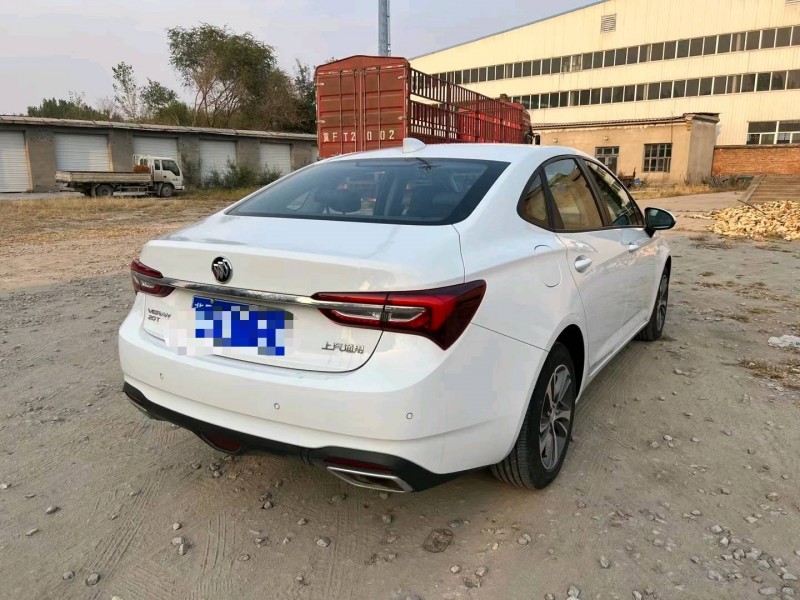 保定22年别克威朗2