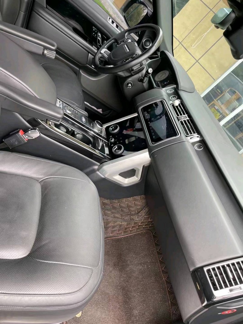 广州18年路虎揽胜行政4