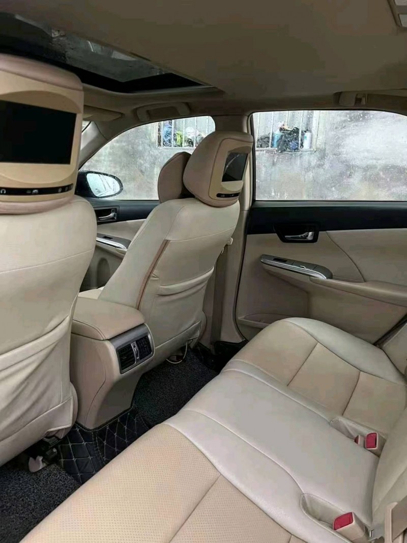 济南13年丰田凯美瑞5