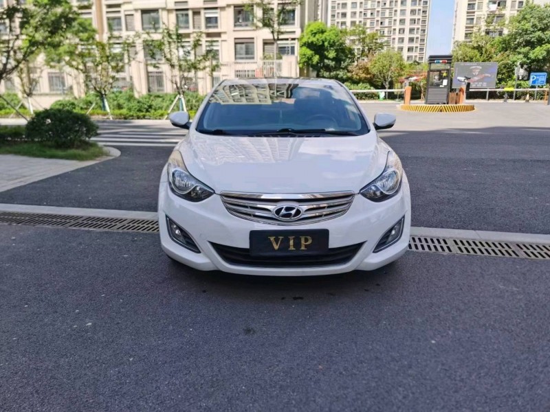 蘇州13年現代朗動1